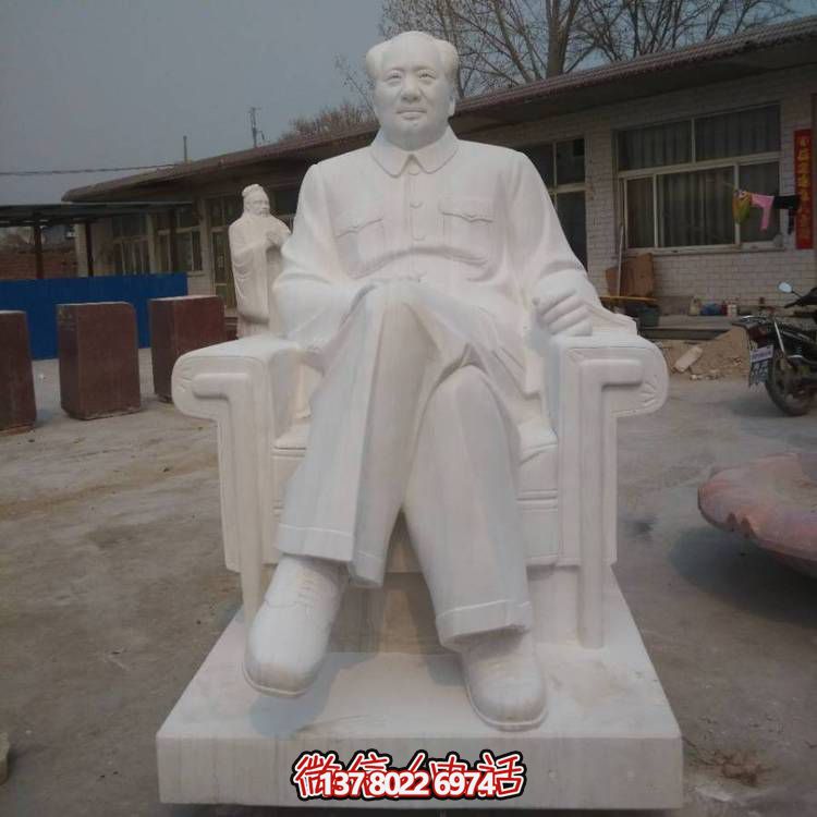 漢白玉石雕毛主席雕塑——走進(jìn)中國景區(qū)，欣賞傳統(tǒng)美術(shù)