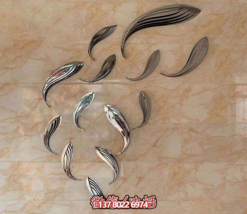 河邊不銹鋼鏡面魚(yú)雕塑