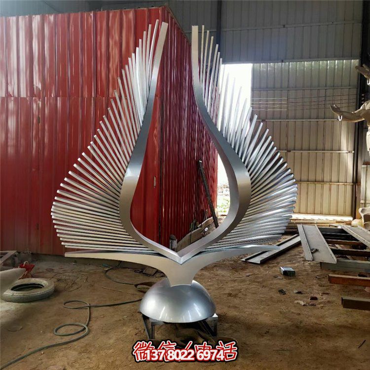 抽象不銹鋼雕塑擺件，為景觀房地產(chǎn)增添精彩景點(diǎn)