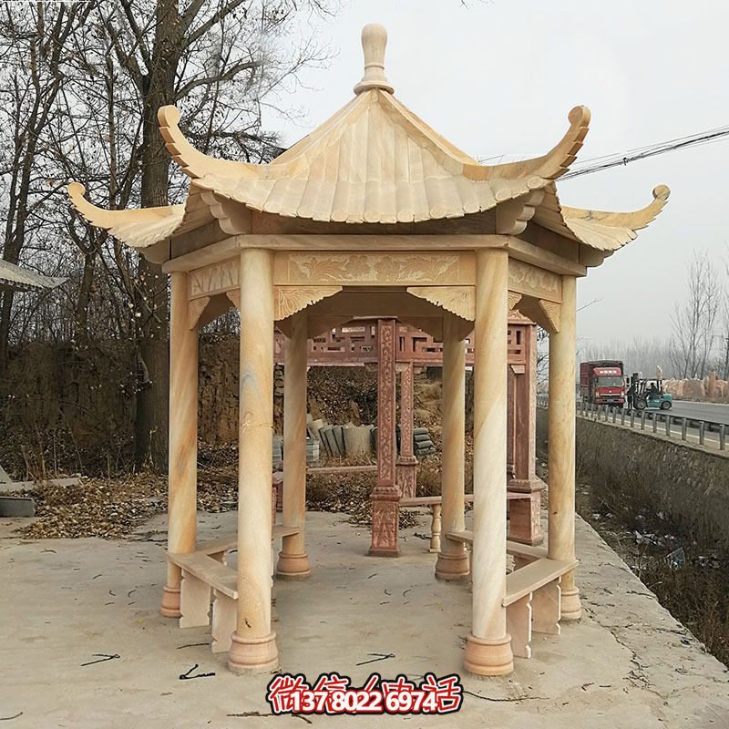 仿古涼亭帶來(lái)晚霞般的紅色休息