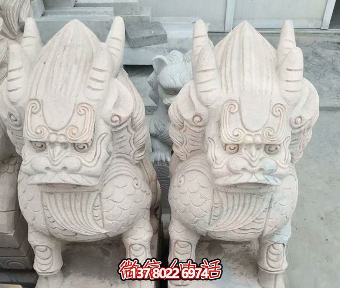 景區(qū)精美黃蠟石雕神麒麟雕塑