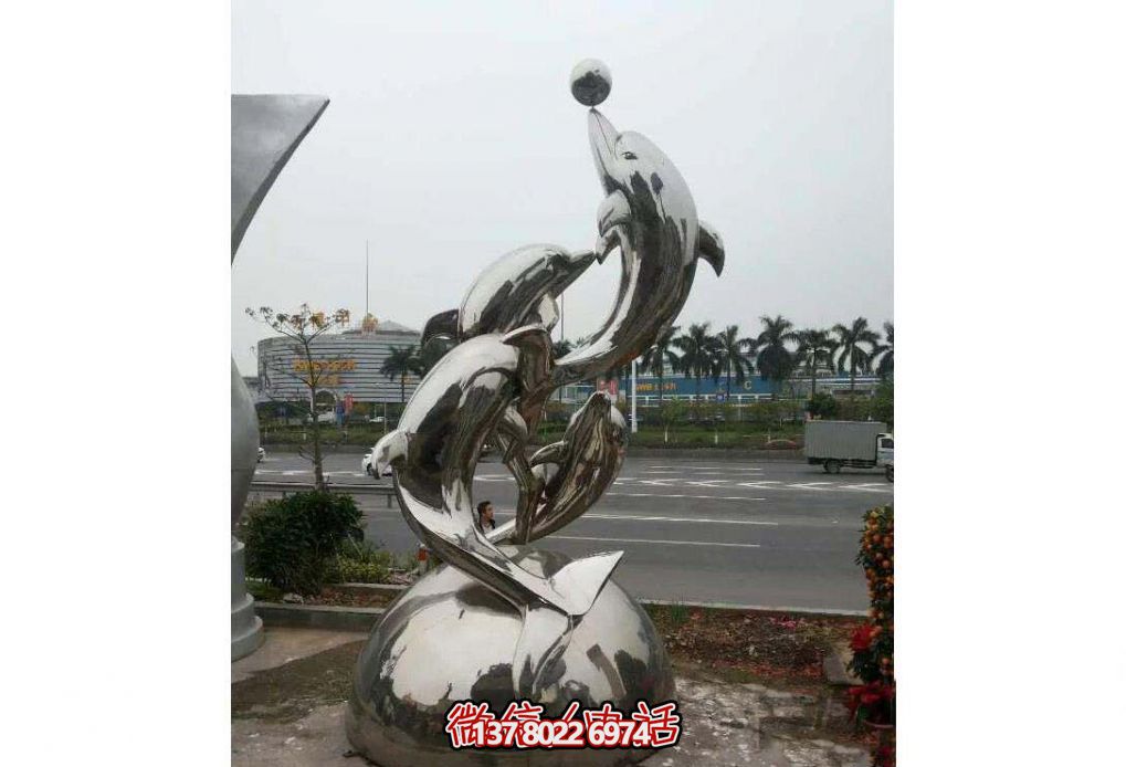 不銹鋼海豚雕塑，玩起來讓街道飛躍！