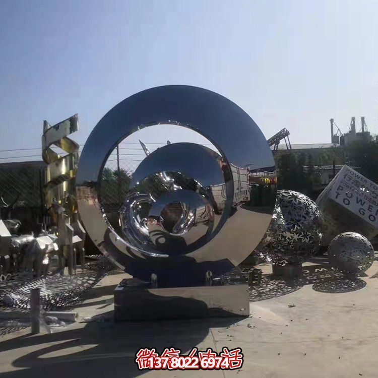 不銹鋼抽象幾何雕塑，鏡面圓環(huán)裝飾廣場、園林