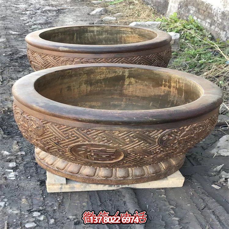 古典庭院魚缸，享受傳統(tǒng)文化的視覺盛宴