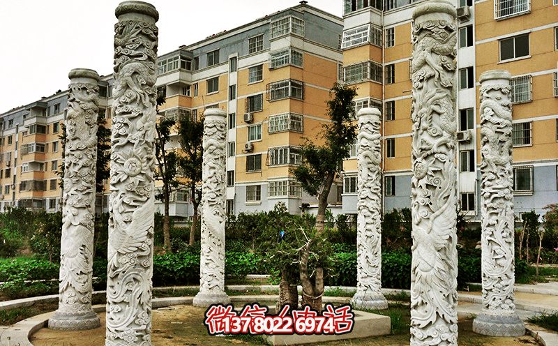 精美大理石浮雕龍柱，裝點小區(qū)花園