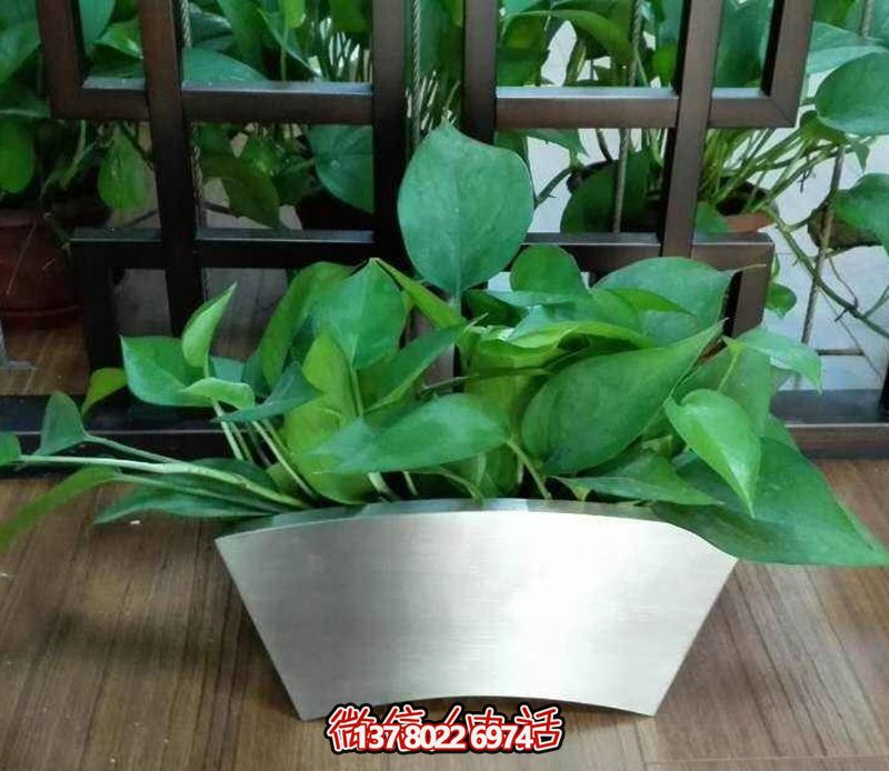 不銹鋼弧形花盆雕塑，精致公園裝飾