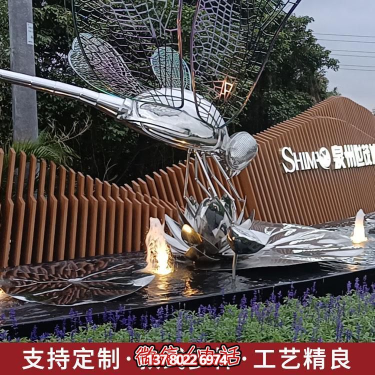 大型不銹鋼雕塑，為城市酒店、公園、商場(chǎng)及水景環(huán)境增添獨(dú)特景觀