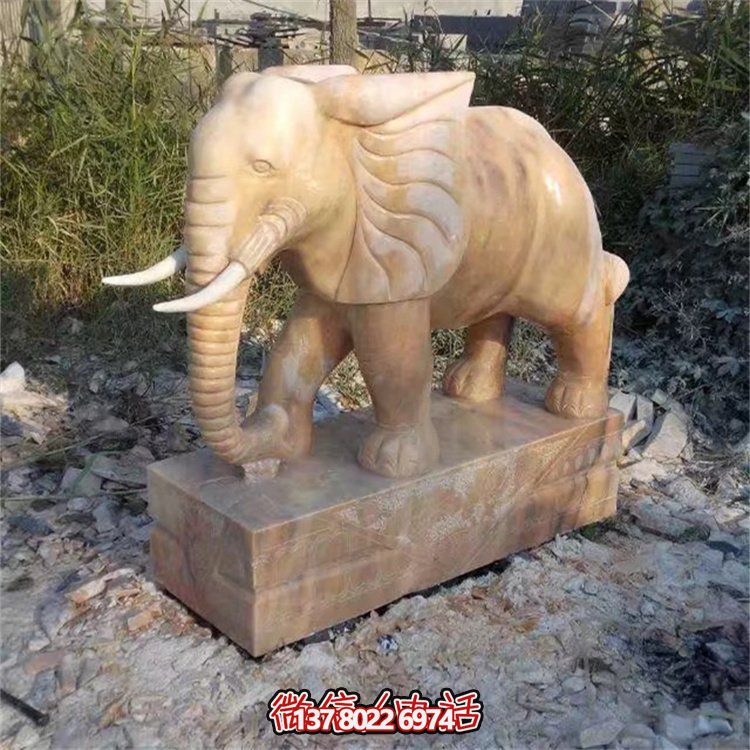 自然石材雕塑，吉祥大象守護家門