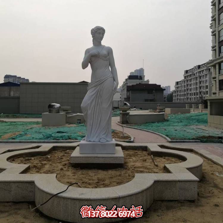 西方大理石雕像，浮雕人物裝飾街道