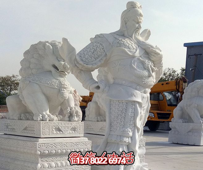 漢白玉大型關(guān)公雕塑，增添景觀美感