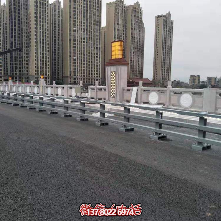 大理石護(hù)欄雕塑，為街道景觀帶來(lái)精美絕倫