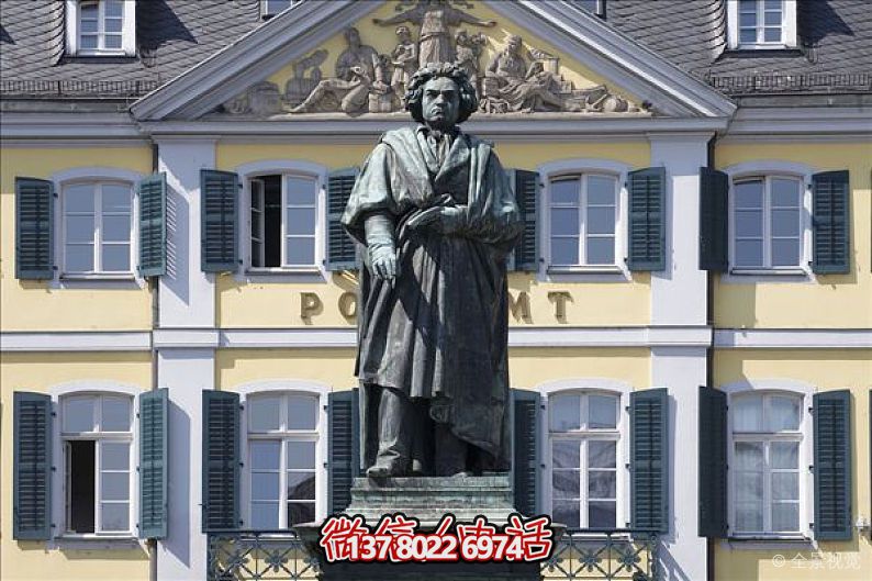 古典主義時(shí)期著名作曲家貝多芬玻璃鋼雕塑 古典主義時(shí)期著名作曲家貝多芬玻璃鋼雕塑