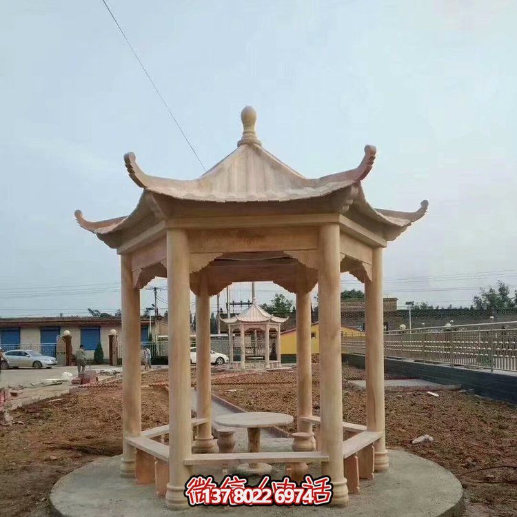 中式天然石材涼亭，晚霞紅休息下棋