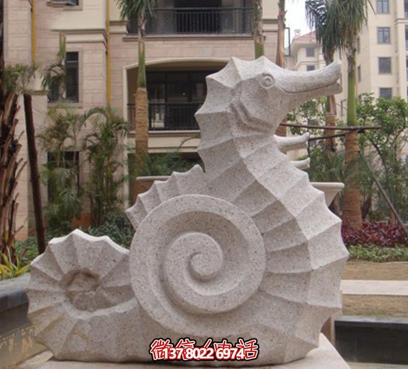 海馬創(chuàng)意石雕，點綴街道邊