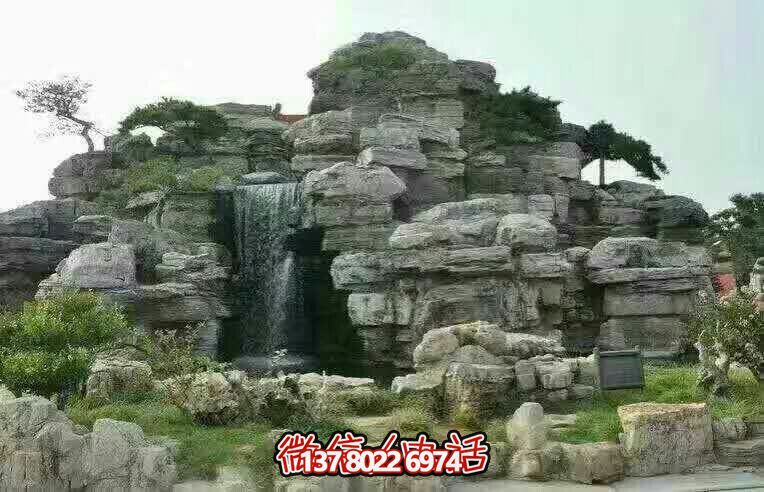 精美的景區(qū)園林，完美的假山流水?dāng)[放