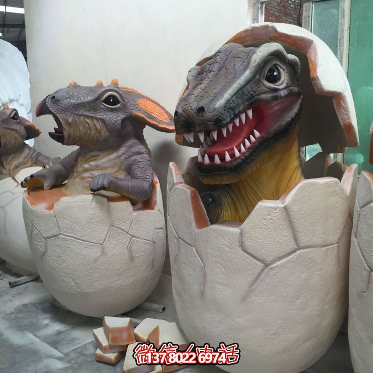 游樂(lè)園仿真恐龍蛋玻璃鋼景觀(guān)雕塑