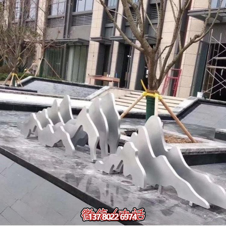 融合唯美抽象，完美裝點(diǎn)小區(qū)景觀的不銹鋼噴泉水池雕塑