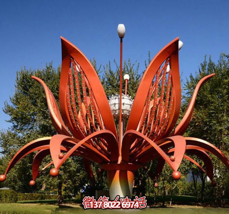 不銹鋼雕塑——綻放紅色花朵，為公園增添美麗