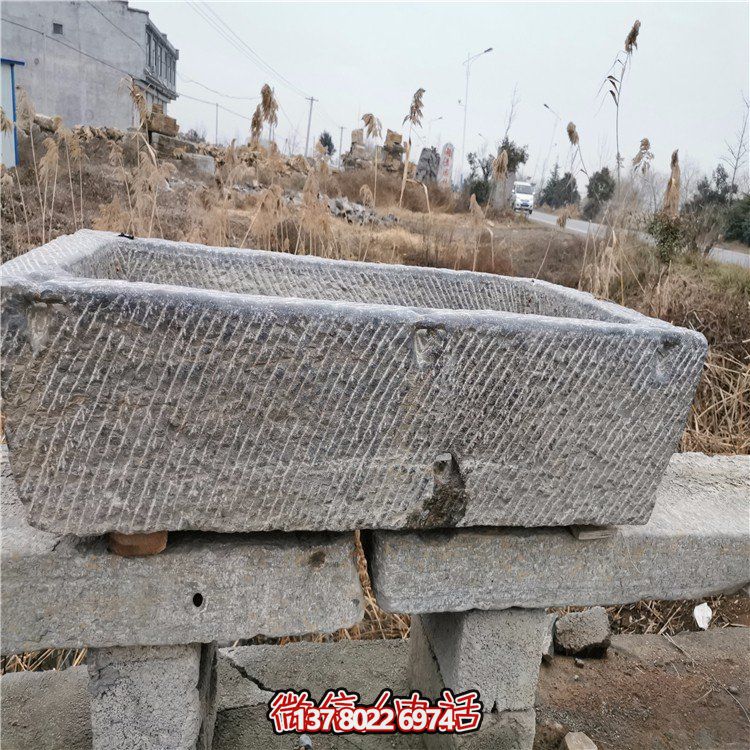 原石石槽，讓空間更加安靜祥和