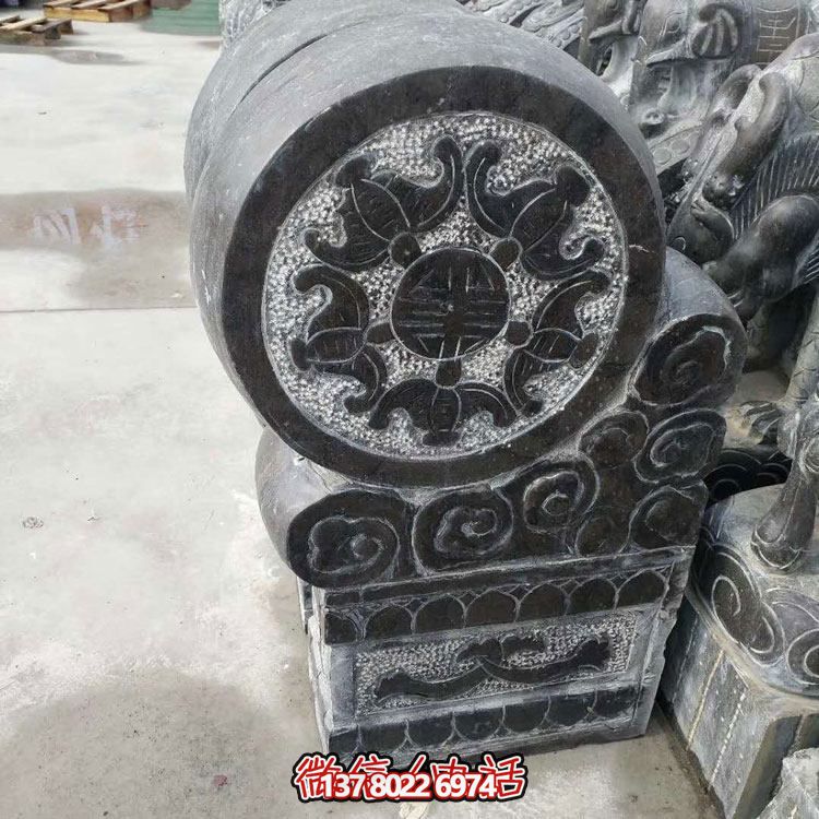 精美青石浮雕抱鼓石雕塑，點綴門口庭院