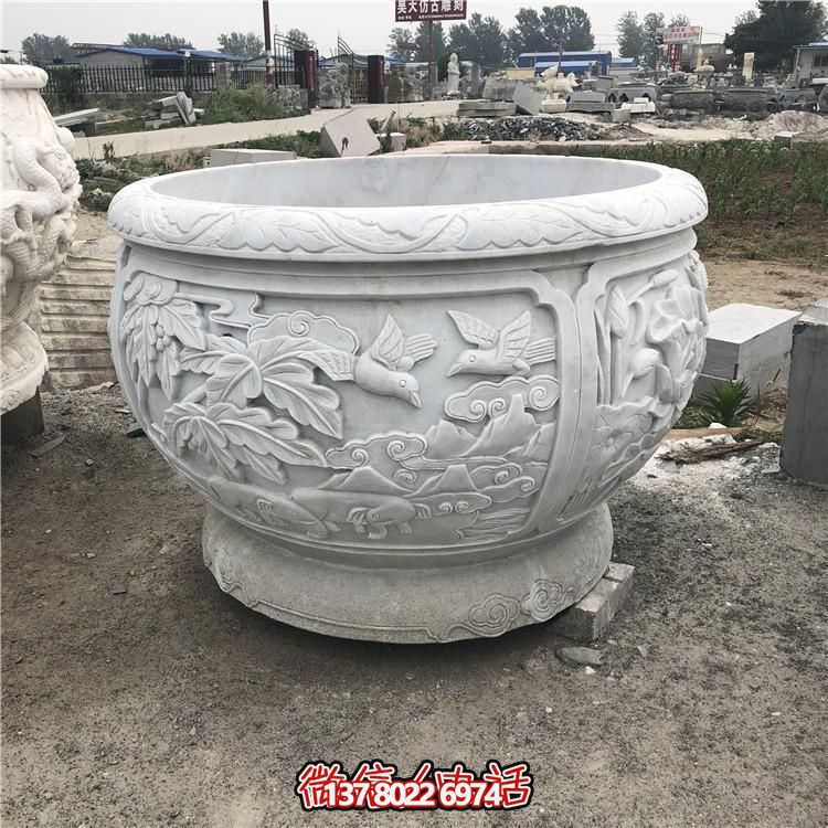 精美大型浮雕蓮花養(yǎng)魚石缸，讓你的庭院更加美麗