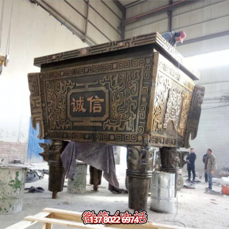 鑄銅大型長方形擺件——完美點(diǎn)綴廣場