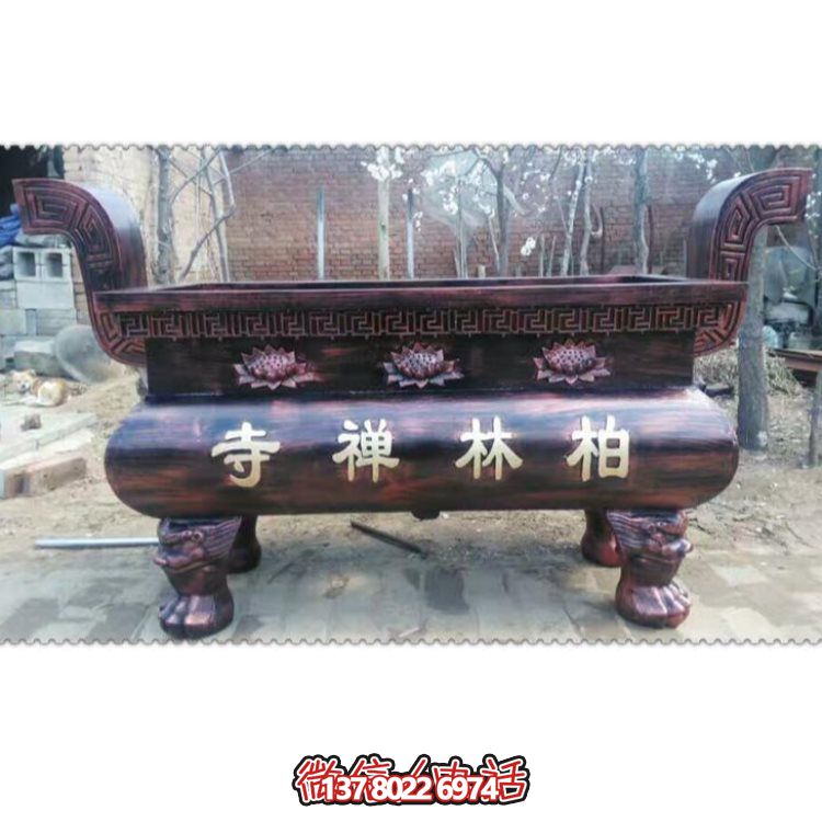 玻璃鋼大型香爐雕塑，點(diǎn)綴露天景區(qū)