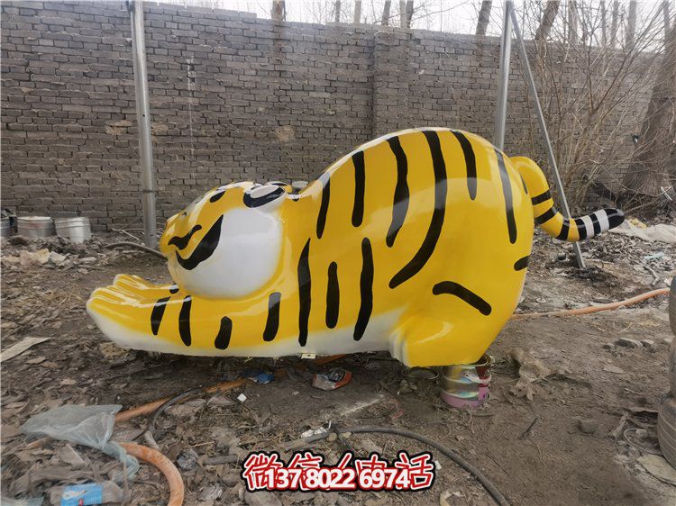 玻璃鋼小老虎雕塑，裝點(diǎn)精美的園林景觀