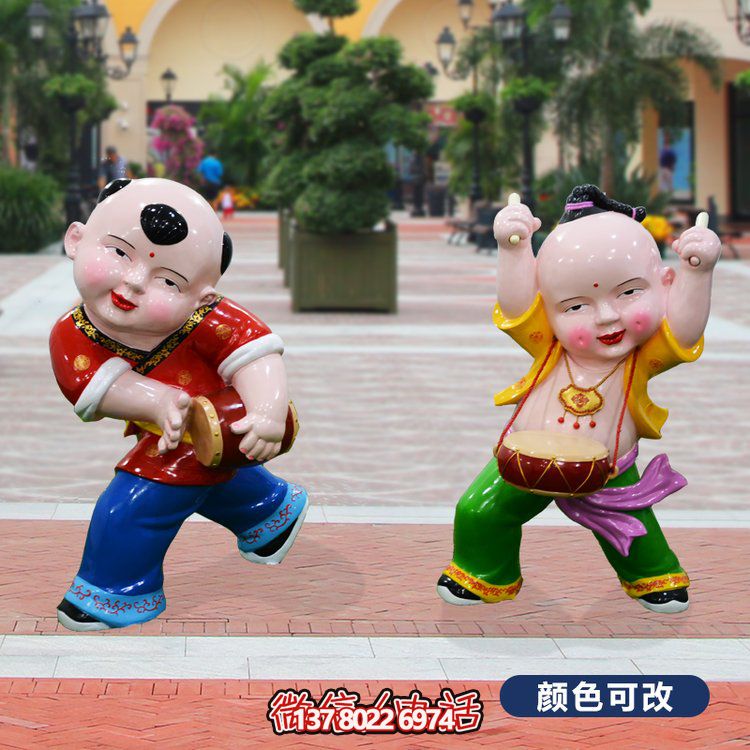 玻璃鋼福娃新年主題雕塑，為商業(yè)街添彩