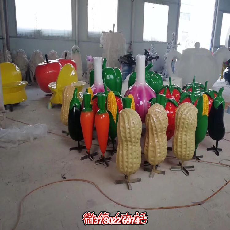 高品質(zhì)玻璃鋼雕塑，為您的園林景觀提供新鮮水果蔬菜