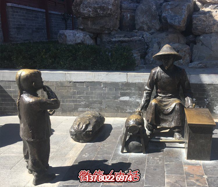 步行街做爆米花人物街邊仿真小品銅雕 步行街做爆米花人物街邊仿真小品銅雕