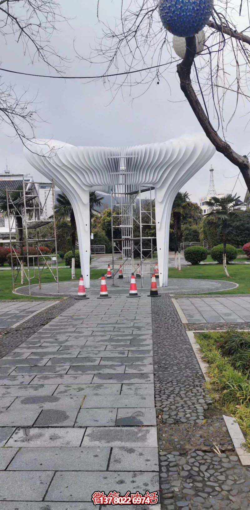 學(xué)院抽象拱門(mén)不銹鋼雕塑