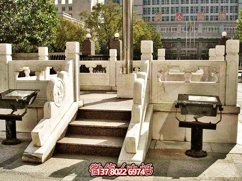 企業(yè)升旗臺(tái)大理石仿護(hù)欄桿 企業(yè)升旗臺(tái)大理石仿護(hù)欄桿